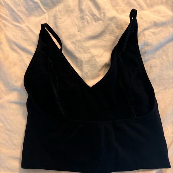 ARITZIA SEAMLESS LOW BACK TOP - Picture 4 of 5